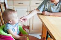 child-eating-picky-eater-pediatrics