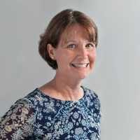 Dr-Andrea Bodnar