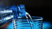 water-bottles-sports-drinks-pexels