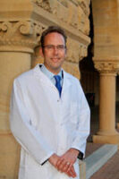 Dr- Daniel Thomas