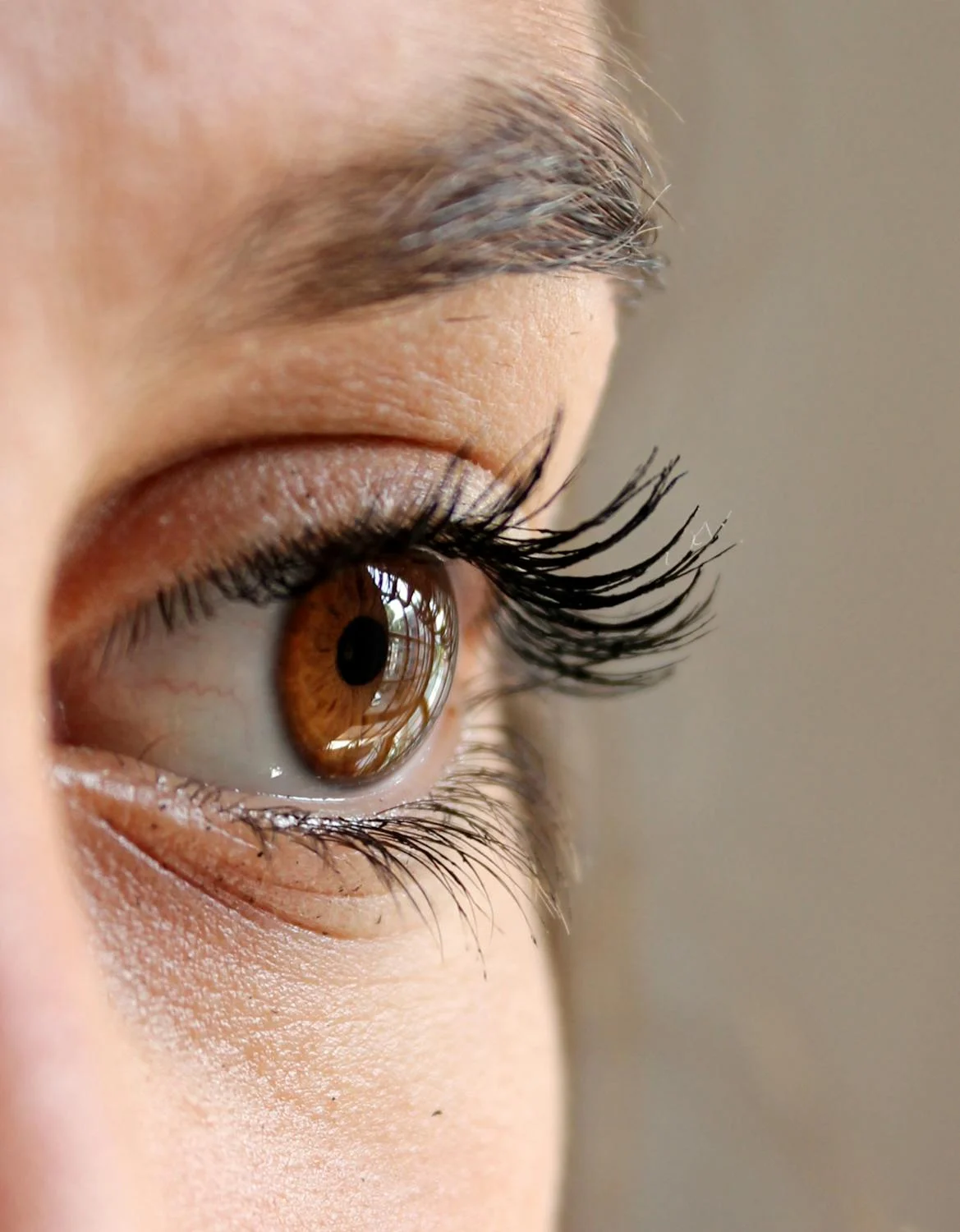 eyesurgery-lasix-eye-eyelashes-face-woman-63320.webp