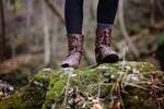 hiking-boots_pexels-leah-newhouse-50725-239323