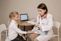 pediatrician_pexels-pavel-danilyuk-5998450
