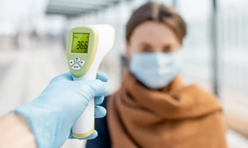 Body temperature measurement plays a crucial role in healthcare. Fluctuations in temperature often indicate the presence of disease and monitoring it also helps medical practitioners assess the effectiveness of treatments. To get accurate measurements, healthcare professionals use thermometers. These devices are designed to measure body temperature in different ways, including oral, rectal, axillary, tympanic, and temporal methods. These areas are known for maintaining stable temperatures, and the accuracy and reliability of readings largely depend on the point of measurement. Therefore, selecting the appropriate thermometer for your healthcare facility is critical. This article compares infrared non-contact thermometers with traditional thermometers. Understanding their advantages and disadvantages will help you decide which best suits your needs.