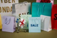 psychology-holiday-shopping.jpg