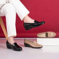 pexels image comfortable-feet-comfortable-shoes.jpg