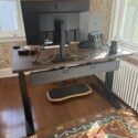 Uplift desk