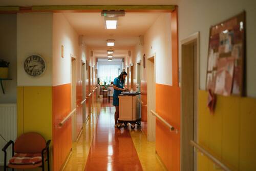 nursing-home-executive-resignation-pexels.jpg