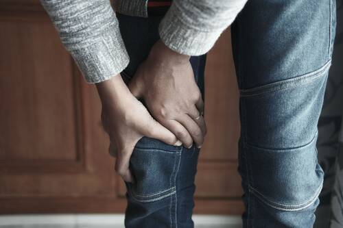 got-knee-pain-pexels.jpg