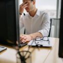 identifying-addiction-in-worplace-pexels.jpg