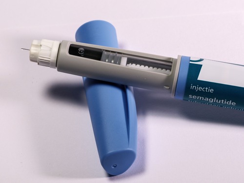 Photo by Haberdoedas Photography: https://www.pexels.com/photo/close-up-of-semaglutide-injection-pen-on-surface-32532049/
